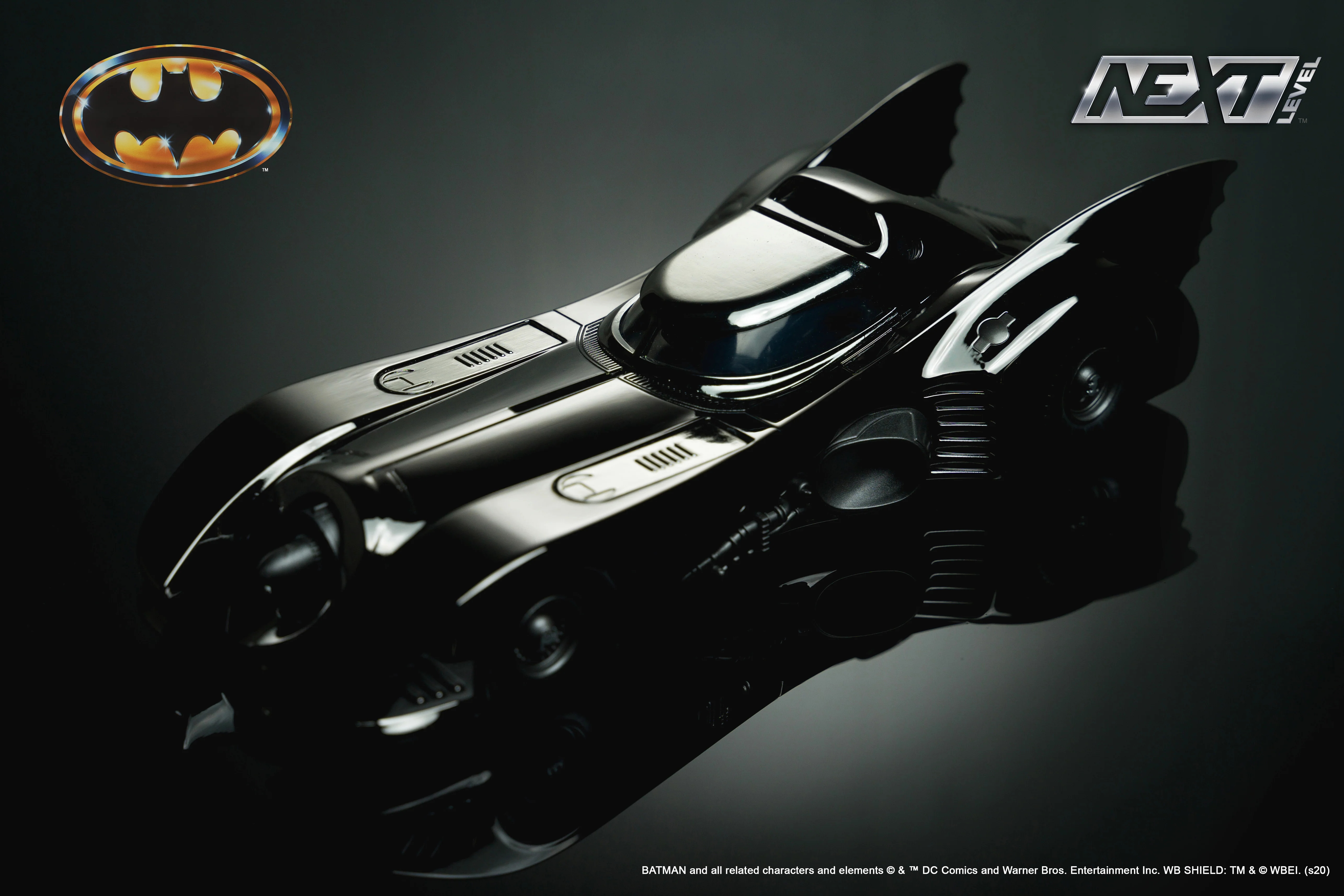 Batman 1989 Batmobile & Batman, 1:24 Scale Vehicle & 2.75" Figure (Next Level Exclusive) - Image 2