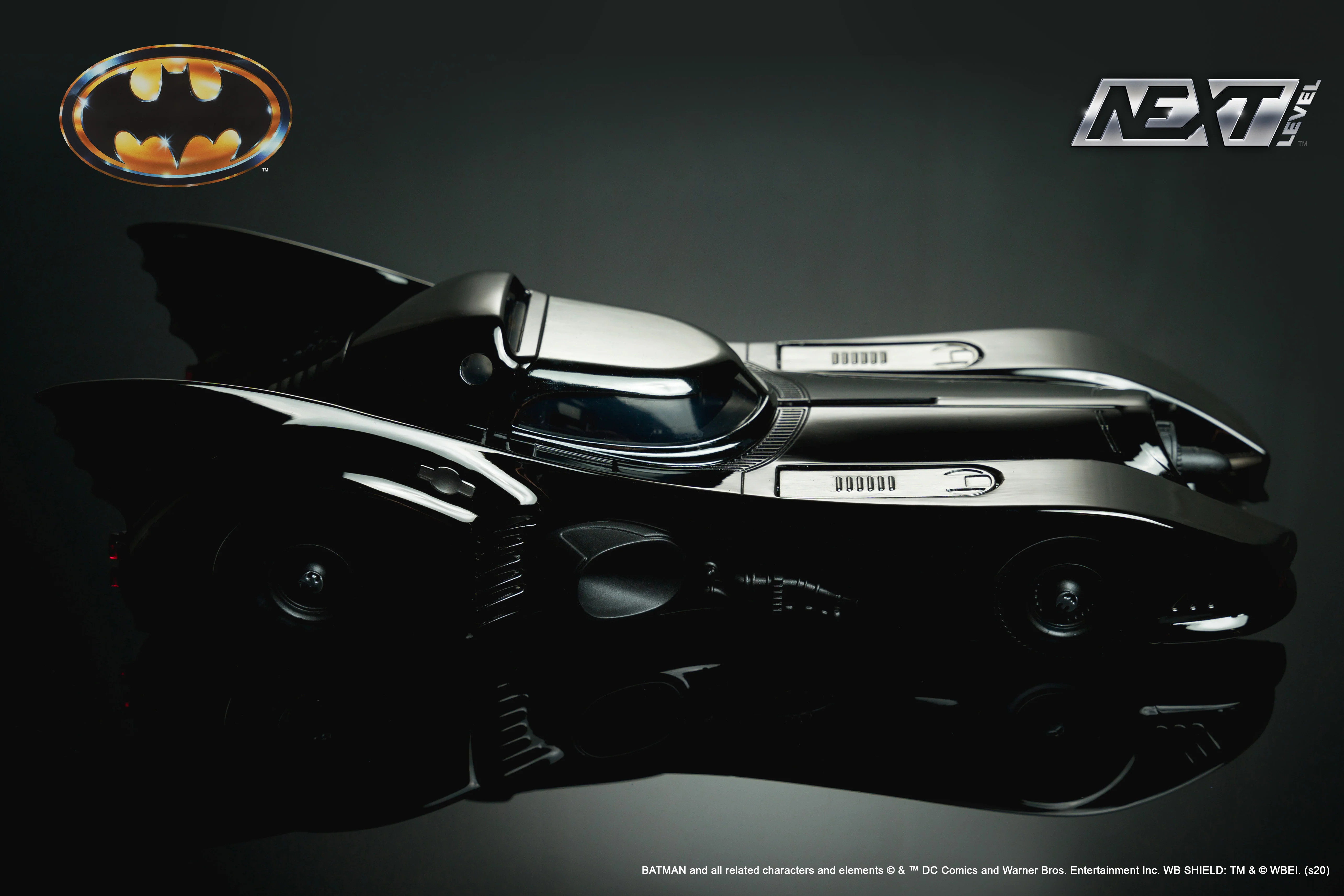 Batman 1989 Batmobile & Batman, 1:24 Scale Vehicle & 2.75" Figure (Next Level Exclusive) - Image 3