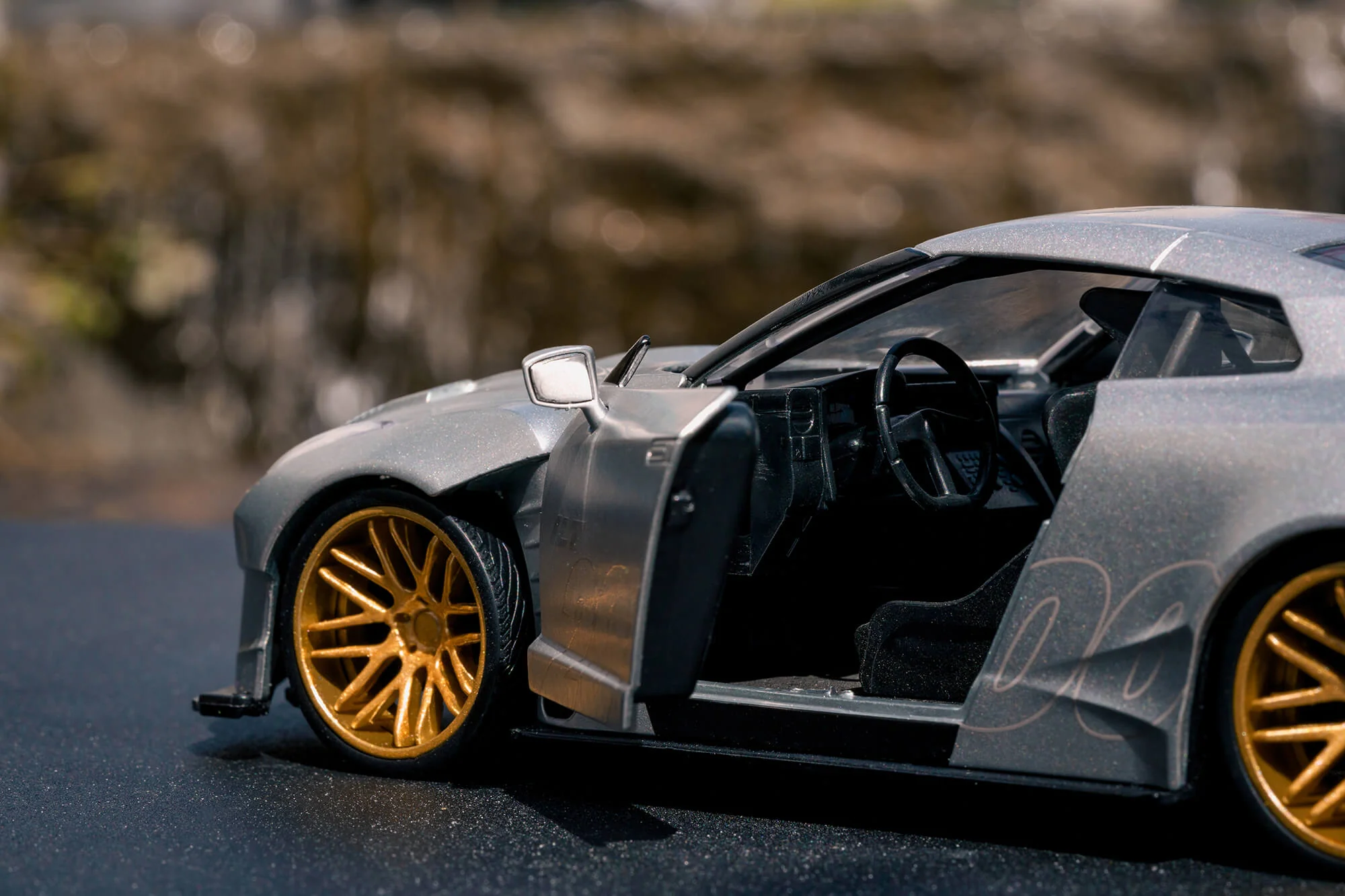 I Love The...2000's 2009 Nissan GT-R (R35) Ben Sopra 1:24 Scale Vehicle - Image 8