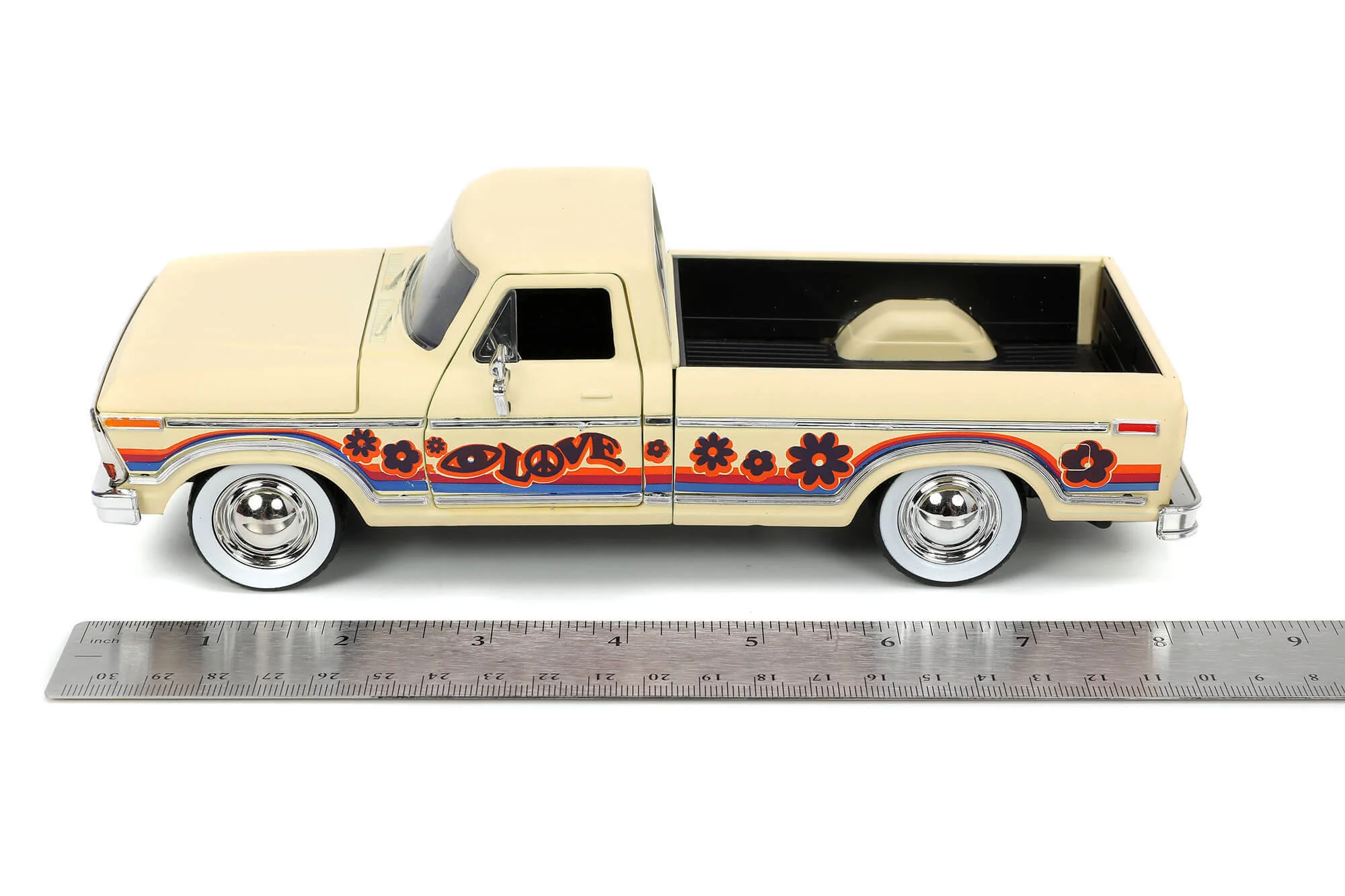 I Love The...70's 1979 Ford F-150 1:24 Scale Vehicle - Image 7