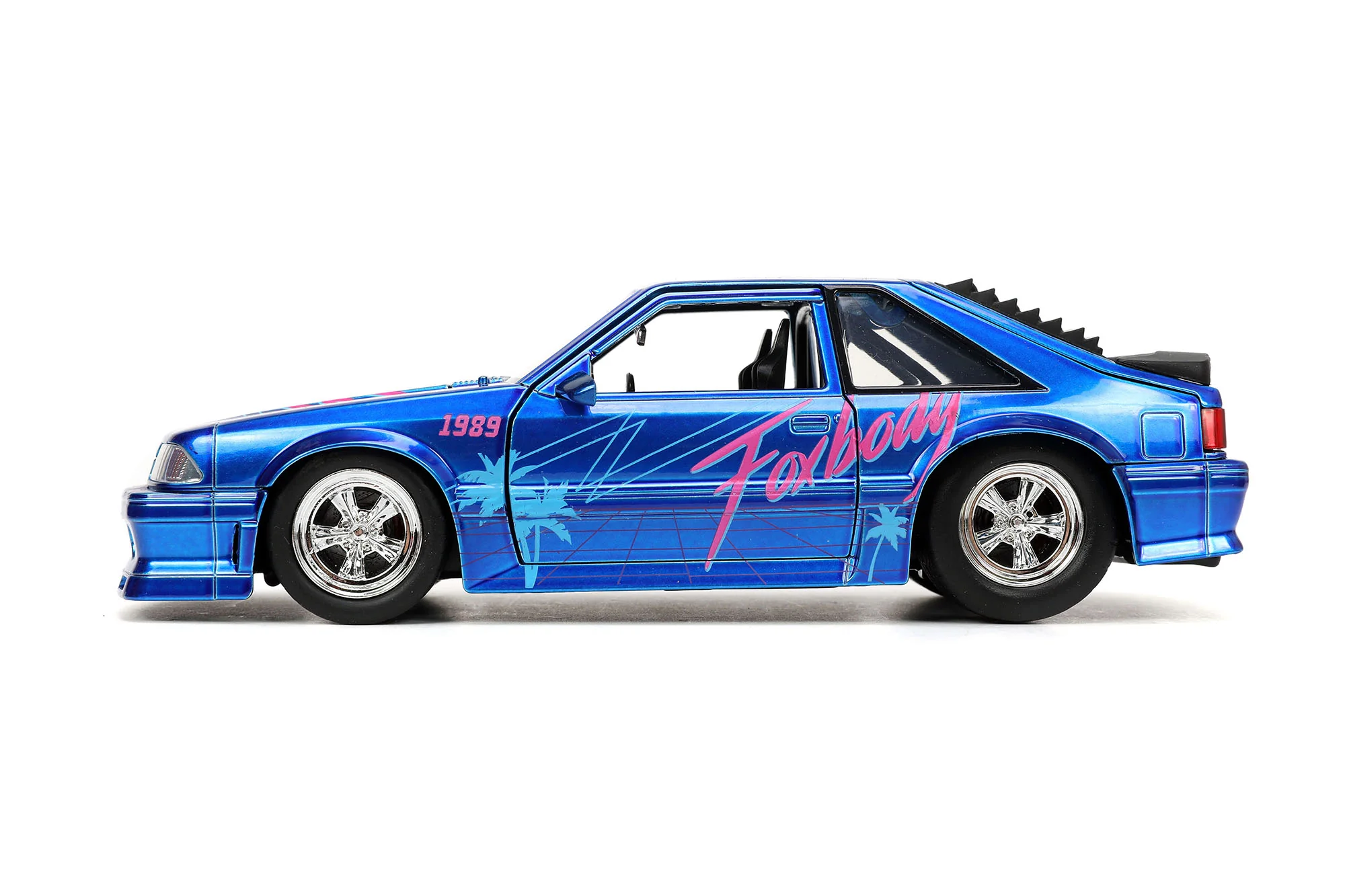 I Love The...80's 1989 Ford Mustang GT 1:24 Scale Vehicle - Image 5