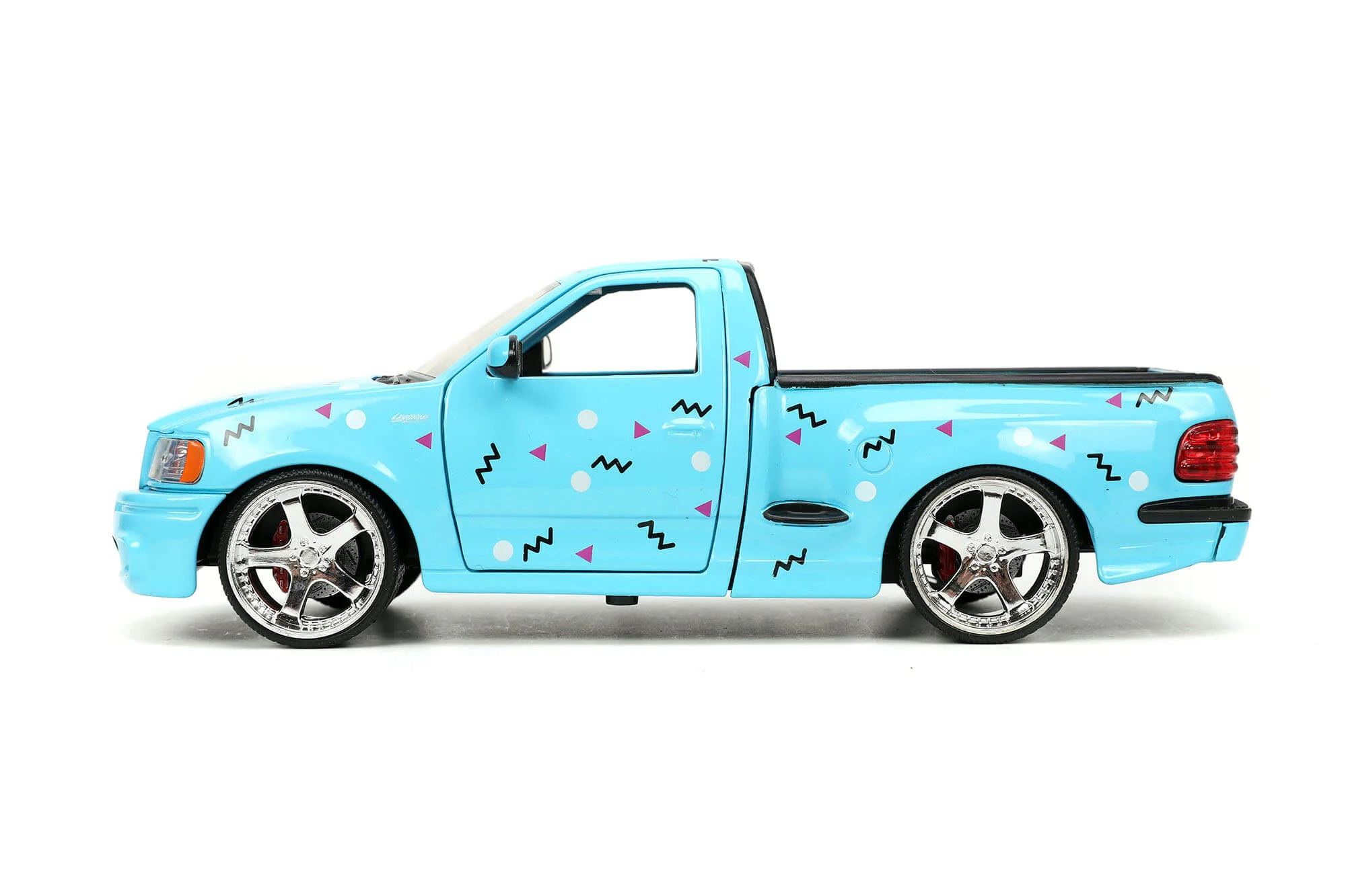 I Love The...90's 1999 Ford F-150 SVT Lightning 1:24 Scale Vehicle - Image 5