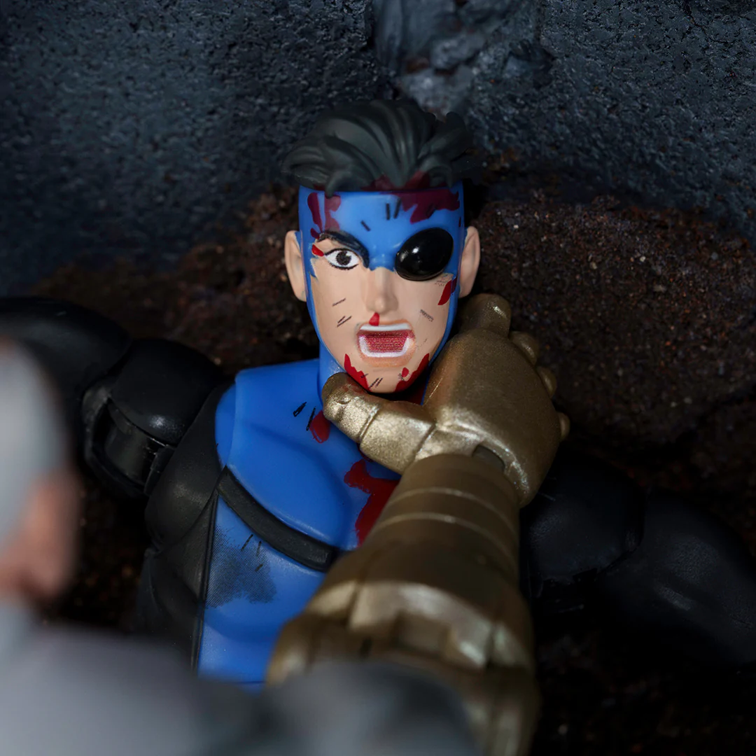 Invincible 1/12 Scale Action Figure Battle Damaged Deluxe Exclusive [ORDERS START 7/23/2026] - Image 10