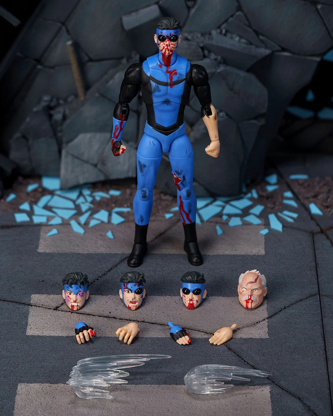 Invincible 1/12 Scale Action Figure Battle Damaged Deluxe Exclusive [ORDERS START 7/23/2026] - Image 16
