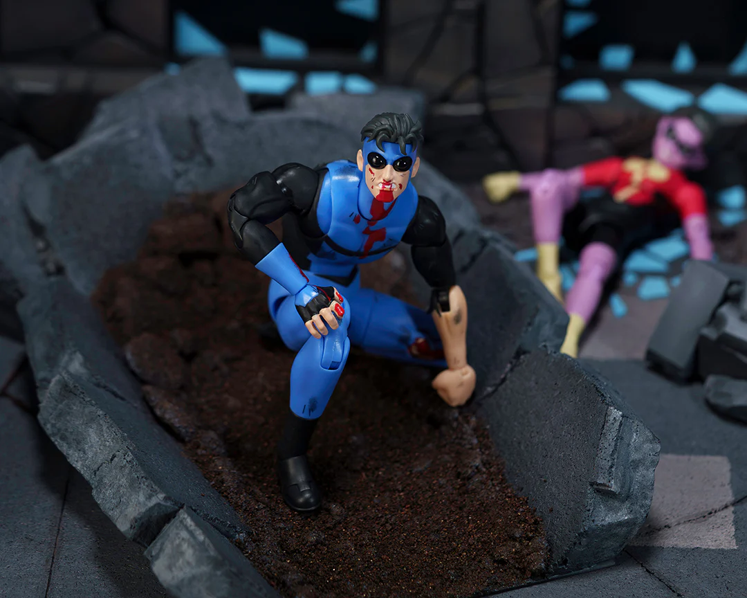 Invincible 1/12 Scale Action Figure Battle Damaged Deluxe Exclusive [ORDERS START 7/23/2026] - Image 5