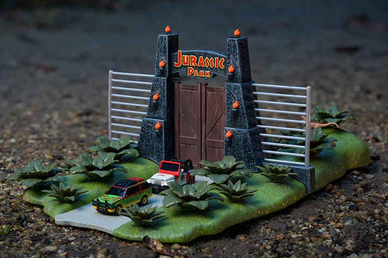 Jurassic Park Nano Scene w/ 1.65" Jeep Wrangler and Ford Explorer Vehicles