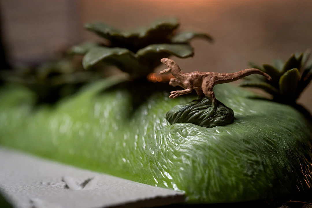 Jurassic Park Nano Scene w/ 1.65" Jeep Wrangler and Ford Explorer Vehicles - Image 13