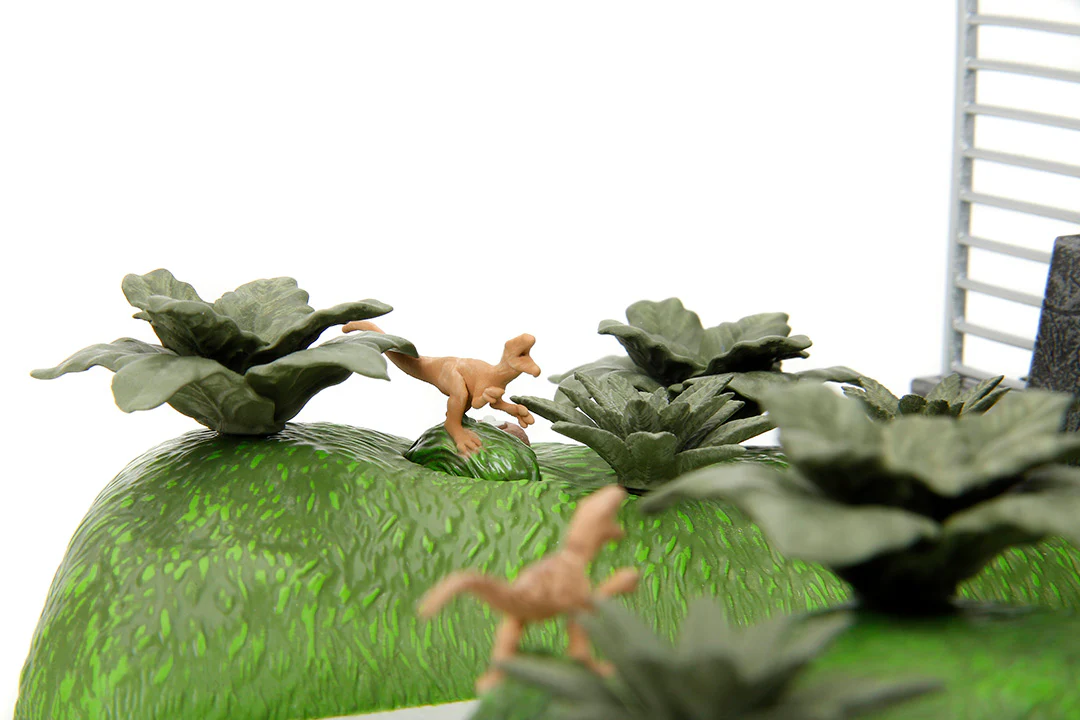 Jurassic Park Nano Scene w/ 1.65" Jeep Wrangler and Ford Explorer Vehicles - Image 7