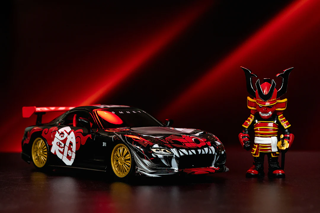 Lab Monkeys, Saru & 1993 Mazda RX-7, 1:24 Scale Vehicle & 2.75” Figure