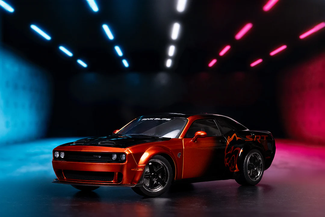 Pink Slips 2015 Dodge Challenger SRT Hellcat, 1:18 Scale Vehicle (Wave 1)