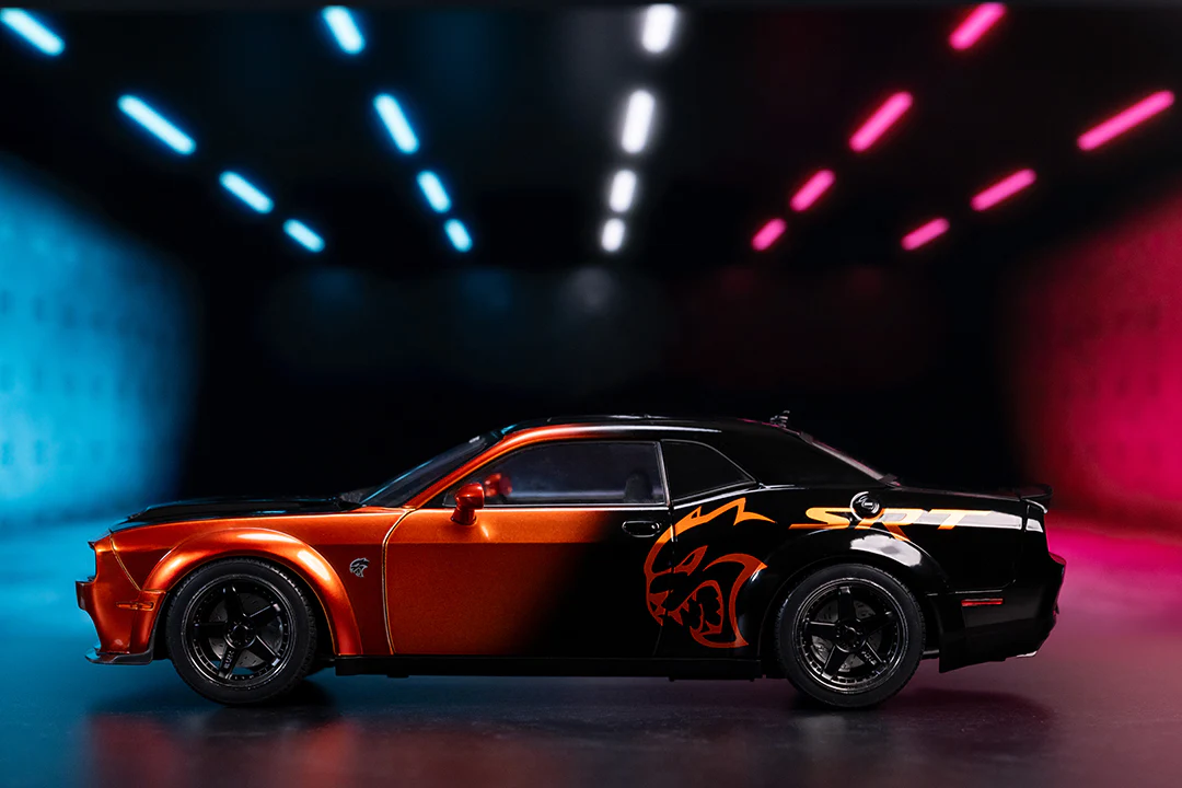 Pink Slips 2015 Dodge Challenger SRT Hellcat, 1:18 Scale Vehicle (Wave 1) - Image 10