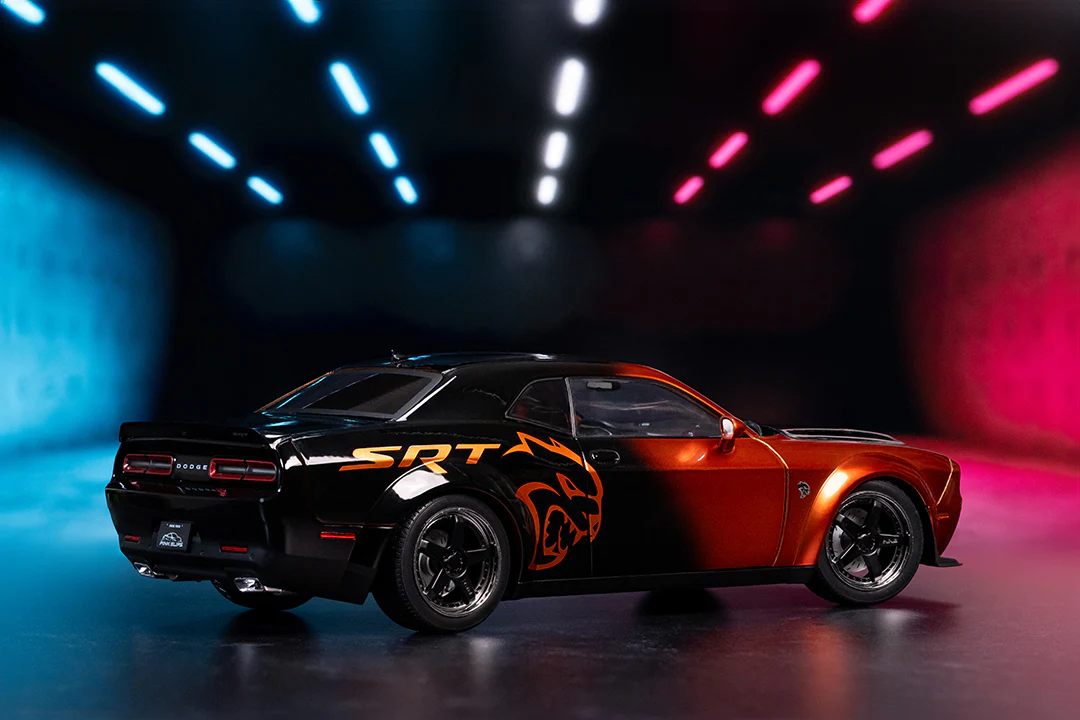 Pink Slips 2015 Dodge Challenger SRT Hellcat, 1:18 Scale Vehicle (Wave 1) - Image 13