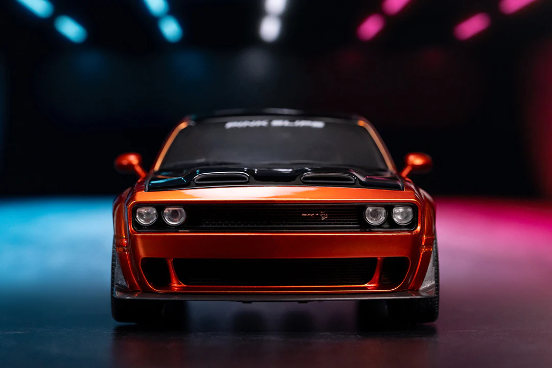 Pink Slips 2015 Dodge Challenger SRT Hellcat, 1:18 Scale Vehicle (Wave 1) - Image 15