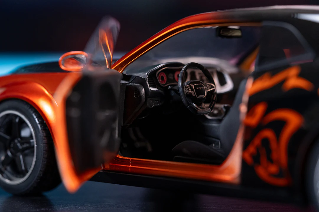Pink Slips 2015 Dodge Challenger SRT Hellcat, 1:18 Scale Vehicle (Wave 1) - Image 18