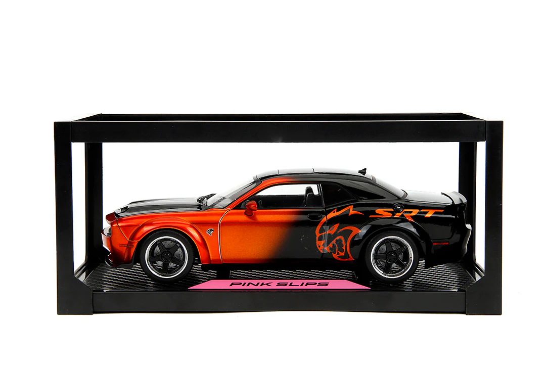 Pink Slips 2015 Dodge Challenger SRT Hellcat, 1:18 Scale Vehicle (Wave 1) - Image 3