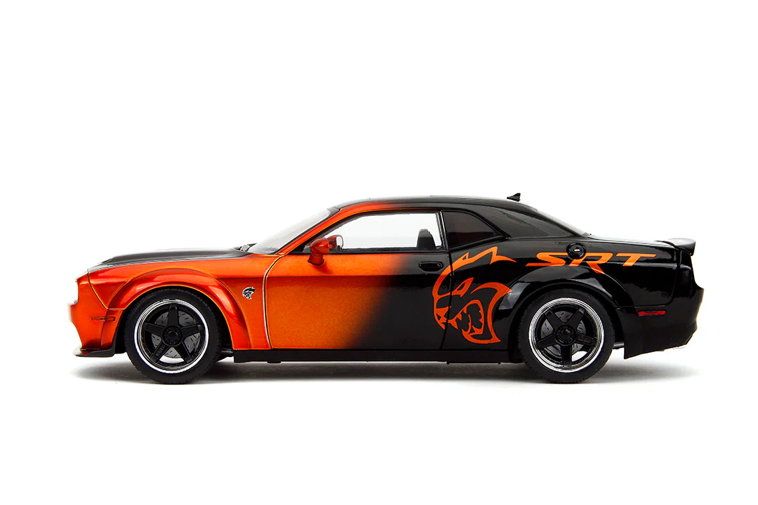 Pink Slips 2015 Dodge Challenger SRT Hellcat, 1:18 Scale Vehicle (Wave 1) - Image 7