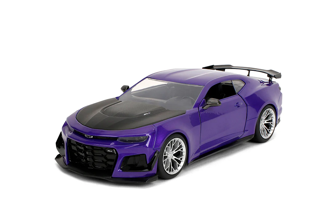 Pink Slips Autumn Spooner's Chevrolet Camaro ZL1, 1:24 Scale Vehicle (Wave 18) - Image 5