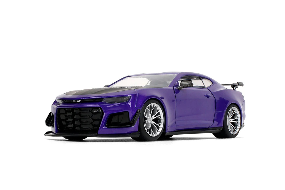 Pink Slips Autumn Spooner's Chevrolet Camaro ZL1, 1:24 Scale Vehicle (Wave 18) - Image 6