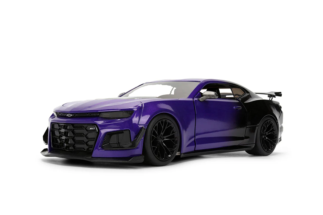 Pink Slips Autumn Spooner's Chevrolet Camaro ZL1 (Version 1), 1:24 Scale Vehicle (Wave 22) - Image 6