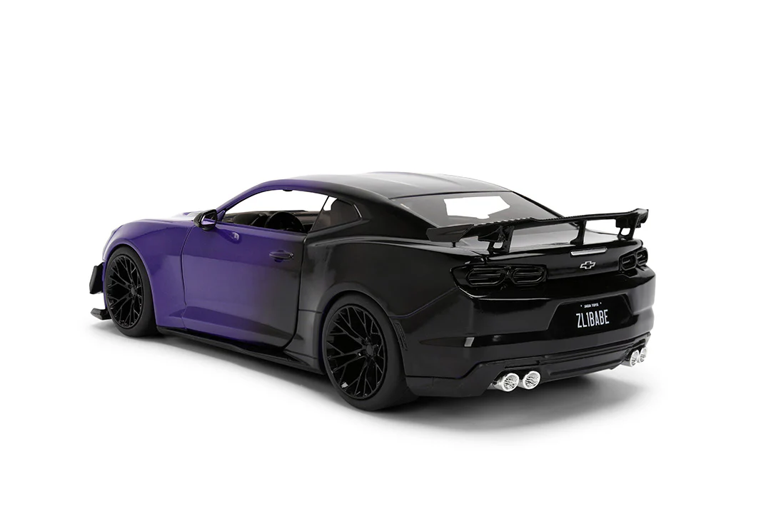 Pink Slips Autumn Spooner's Chevrolet Camaro ZL1 (Version 1), 1:24 Scale Vehicle (Wave 22) - Image 8