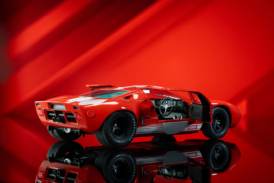 Pink Slips Ford GT-40 Mk 1, 1:18 Scale Vehicle (Wave 3) - Image 16