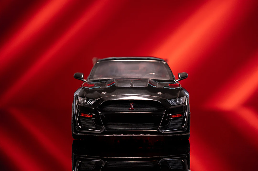 Pink Slips Ford Shelby GT-500 Code Red, 1:18 Scale Vehicle (Wave 4) - Image 17