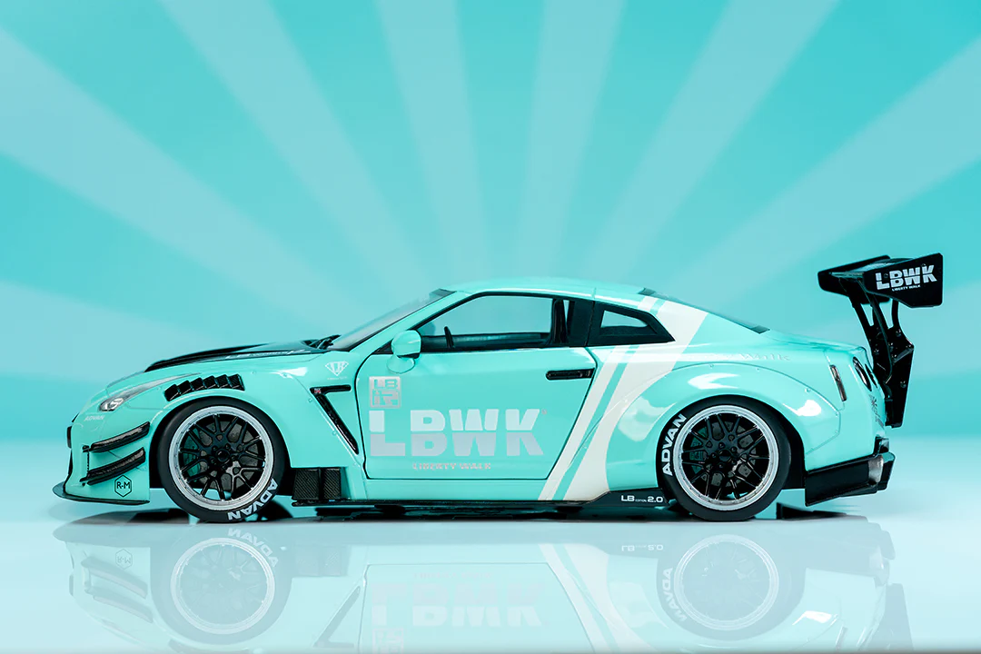 Pink Slips Nissan GT-R (R35) Liberty Walk, 1:18 Scale Vehicle (Wave 3) - Image 12