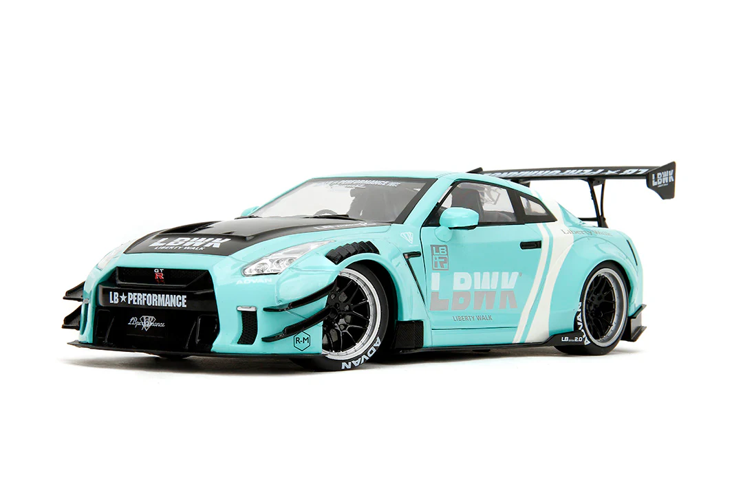 Pink Slips Nissan GT-R (R35) Liberty Walk, 1:18 Scale Vehicle (Wave 3) - Image 6