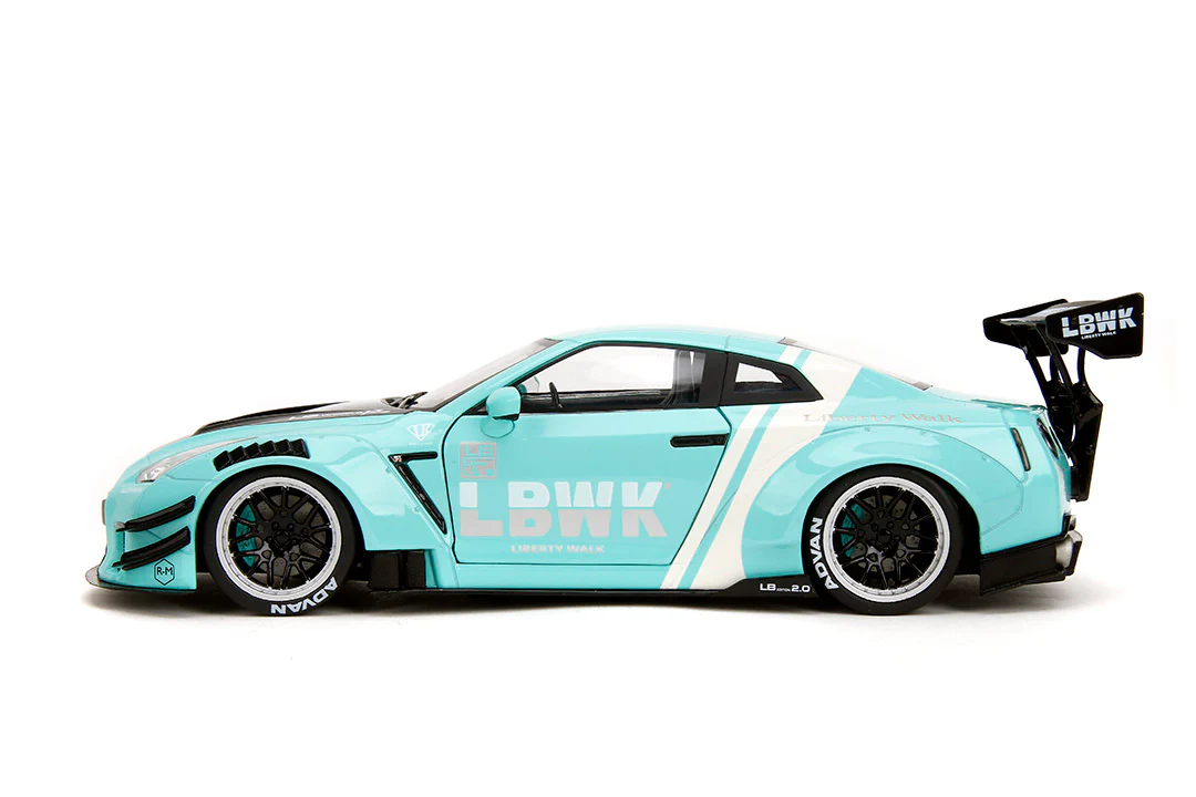 Pink Slips Nissan GT-R (R35) Liberty Walk, 1:18 Scale Vehicle (Wave 3) - Image 7