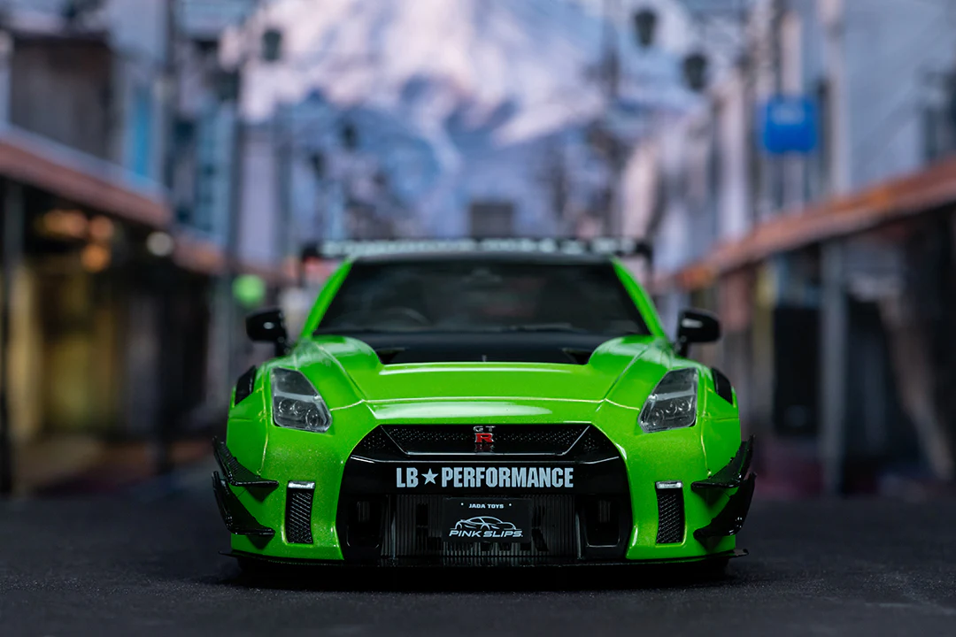 Pink Slips Nissan GT-R (R35) Liberty Walk, 1:18 Scale Vehicle (Wave 1) - Image 15