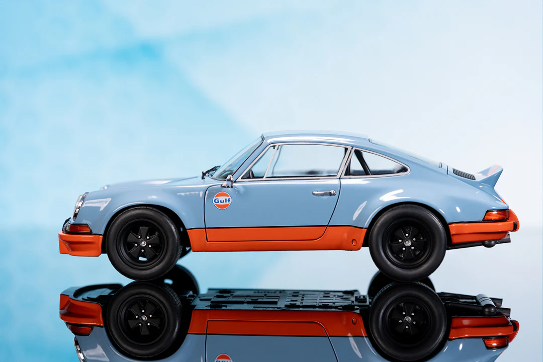 Pink Slips Porsche 911 RSR Gulf 1, 1:18 Scale Vehicle (Wave 4) - Image 12