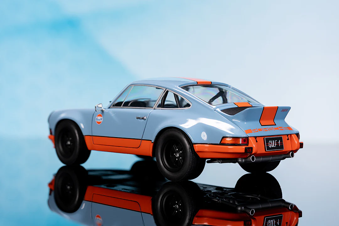 Pink Slips Porsche 911 RSR Gulf 1, 1:18 Scale Vehicle (Wave 4) - Image 13