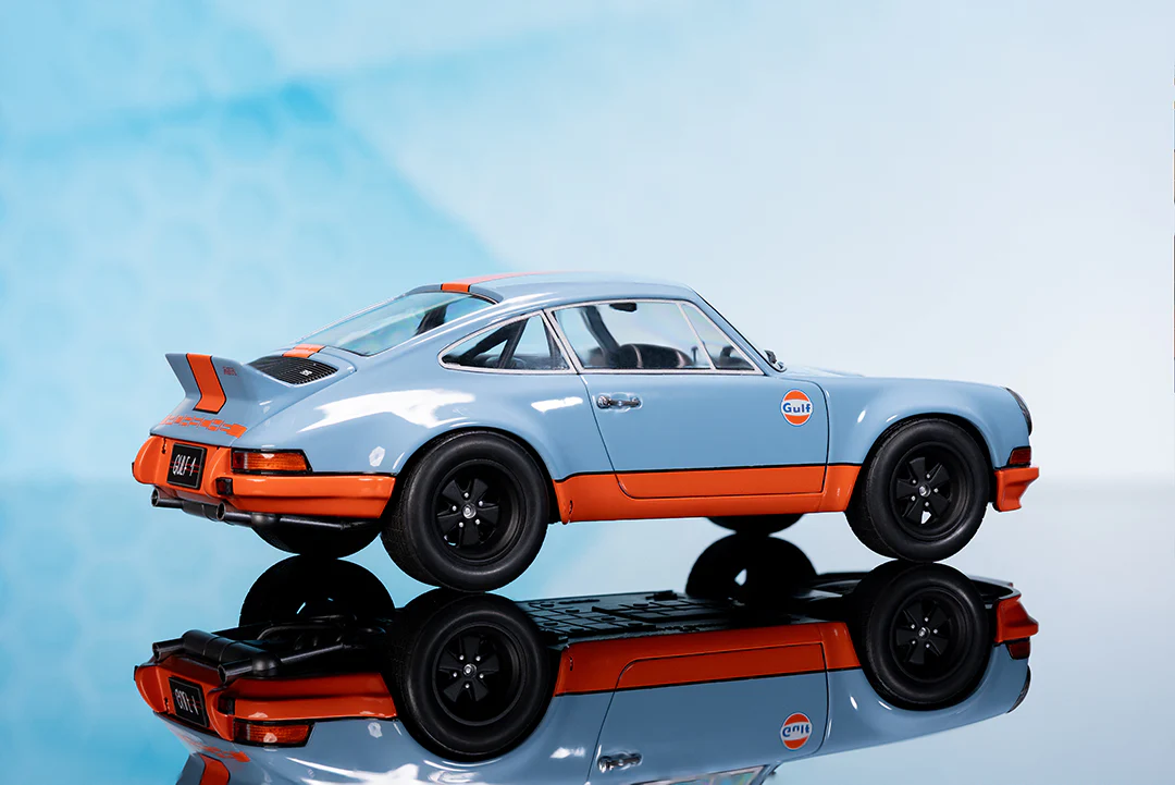 Pink Slips Porsche 911 RSR Gulf 1, 1:18 Scale Vehicle (Wave 4) - Image 15