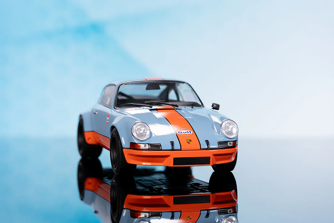 Pink Slips Porsche 911 RSR Gulf 1, 1:18 Scale Vehicle (Wave 4) - Image 16