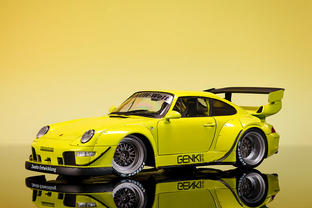 Pink Slips RWB / RAUH-Welt BEGRIFF Genki, 1:18 Scale Vehicle (Wave 7)