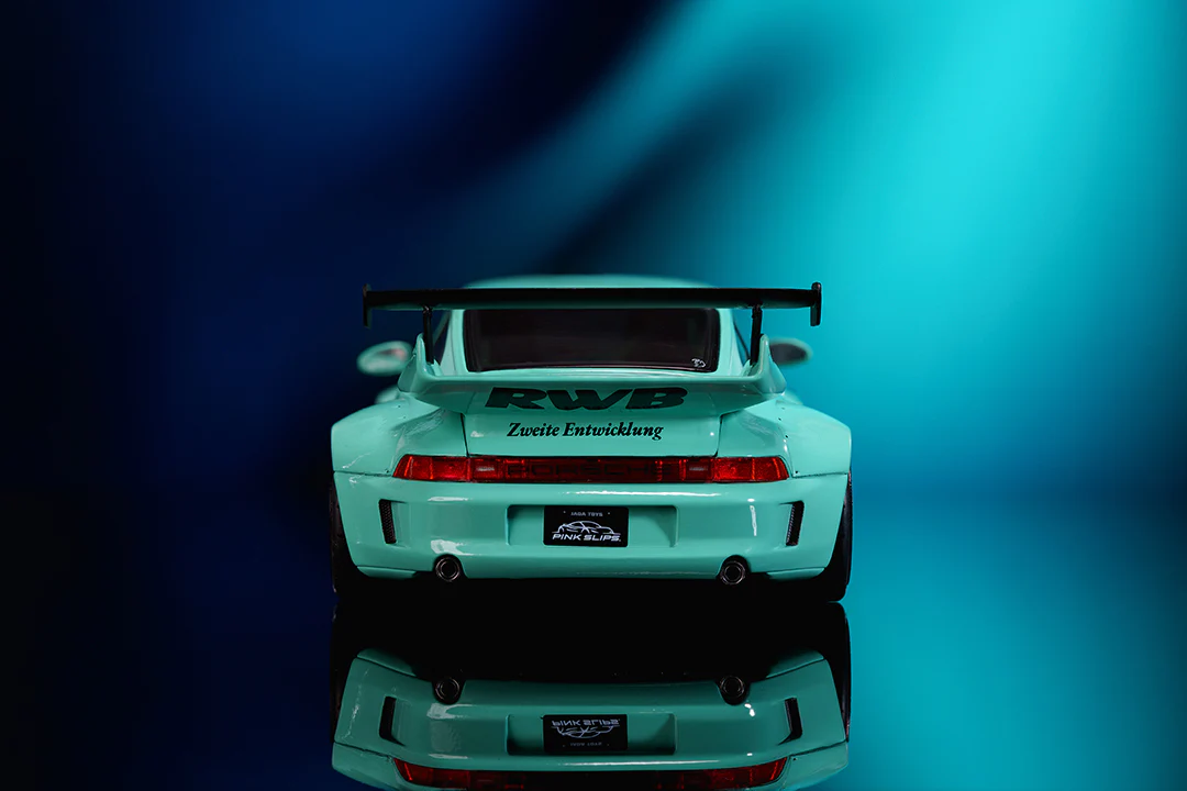 Pink Slips RWB / RAUH-Welt BEGRIFF Kei Kishi, 1:18 Scale Vehicle (Wave 5) - Image 15