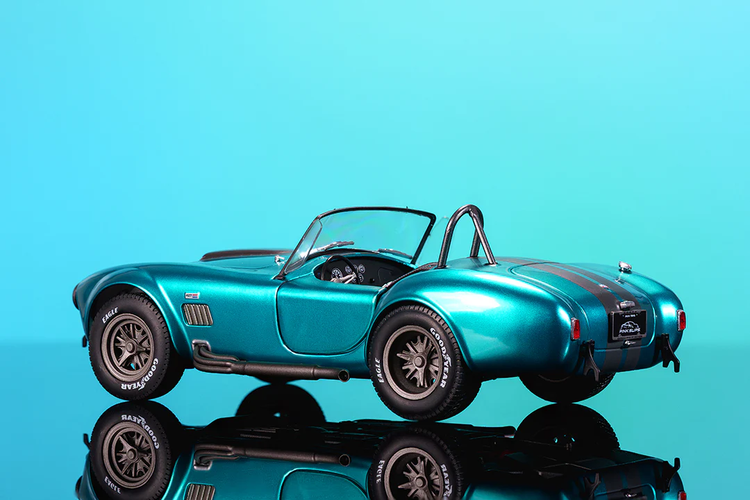 Pink Slips Shelby Cobra 427, 1:18 Scale Vehicle (Wave 6) - Image 13