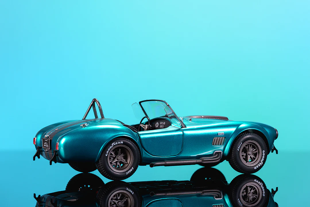Pink Slips Shelby Cobra 427, 1:18 Scale Vehicle (Wave 6) - Image 16