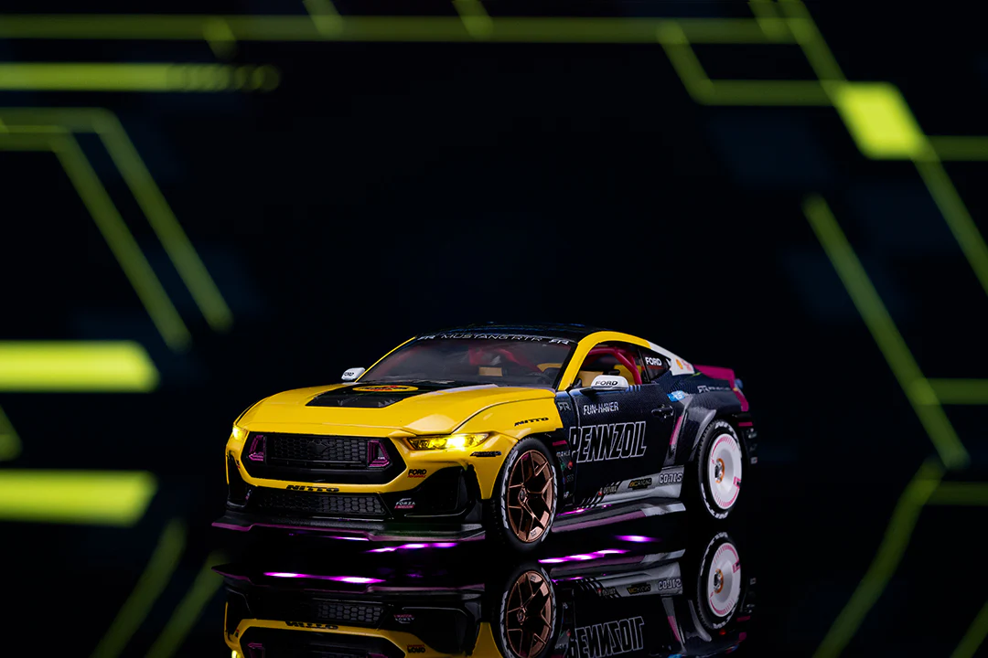 RTR Vehicles Ben Hobson 2024 Ford Mustang RTR, 1:24 Scale Vehicle - Image 11