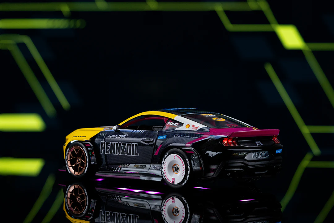 RTR Vehicles Ben Hobson 2024 Ford Mustang RTR, 1:24 Scale Vehicle - Image 13