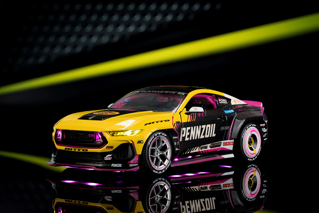 RTR Vehicles Ben Hobson 2025 Ford Mustang RTR 213, 1:24 Scale Vehicle (Wave 2) - Image 13