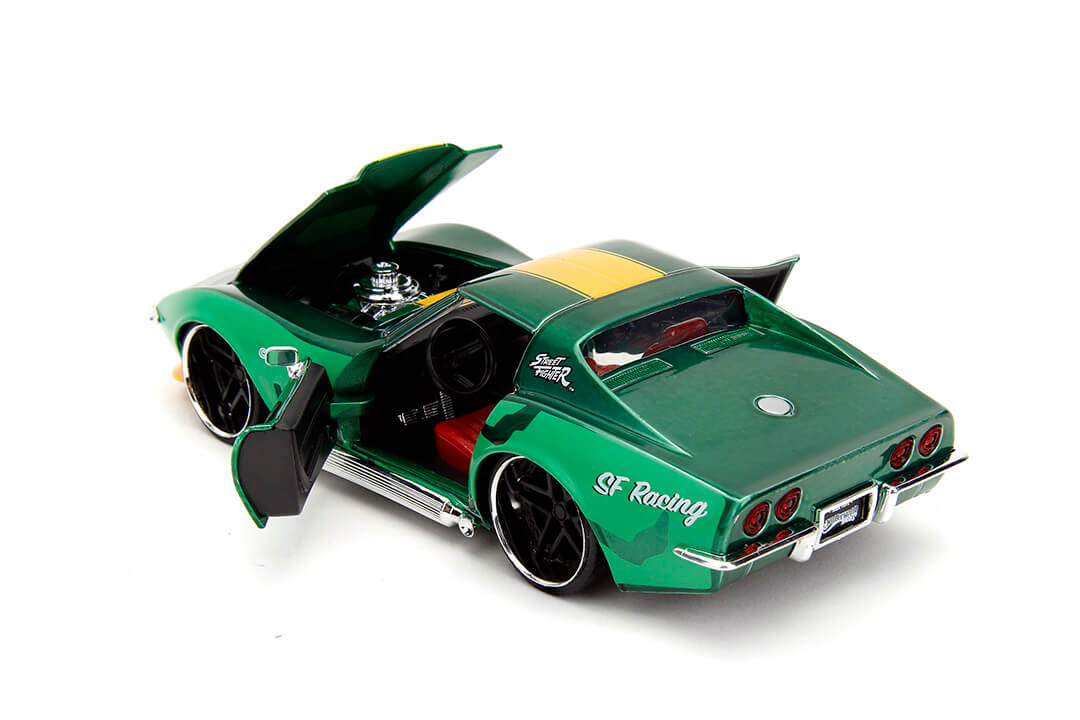 Street Fighter, Cammy & 1969 Chevrolet Corvette Stingray, 1:24 Scale Vehicle & 2.75" Figure - Image 10