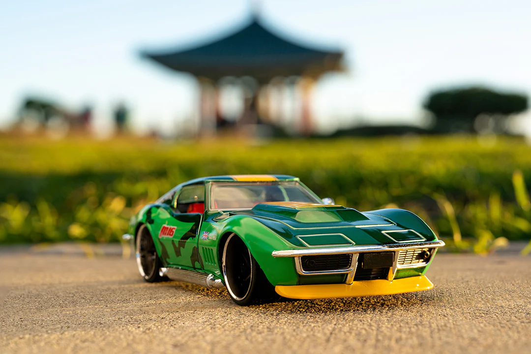 Street Fighter, Cammy & 1969 Chevrolet Corvette Stingray, 1:24 Scale Vehicle & 2.75" Figure - Image 15