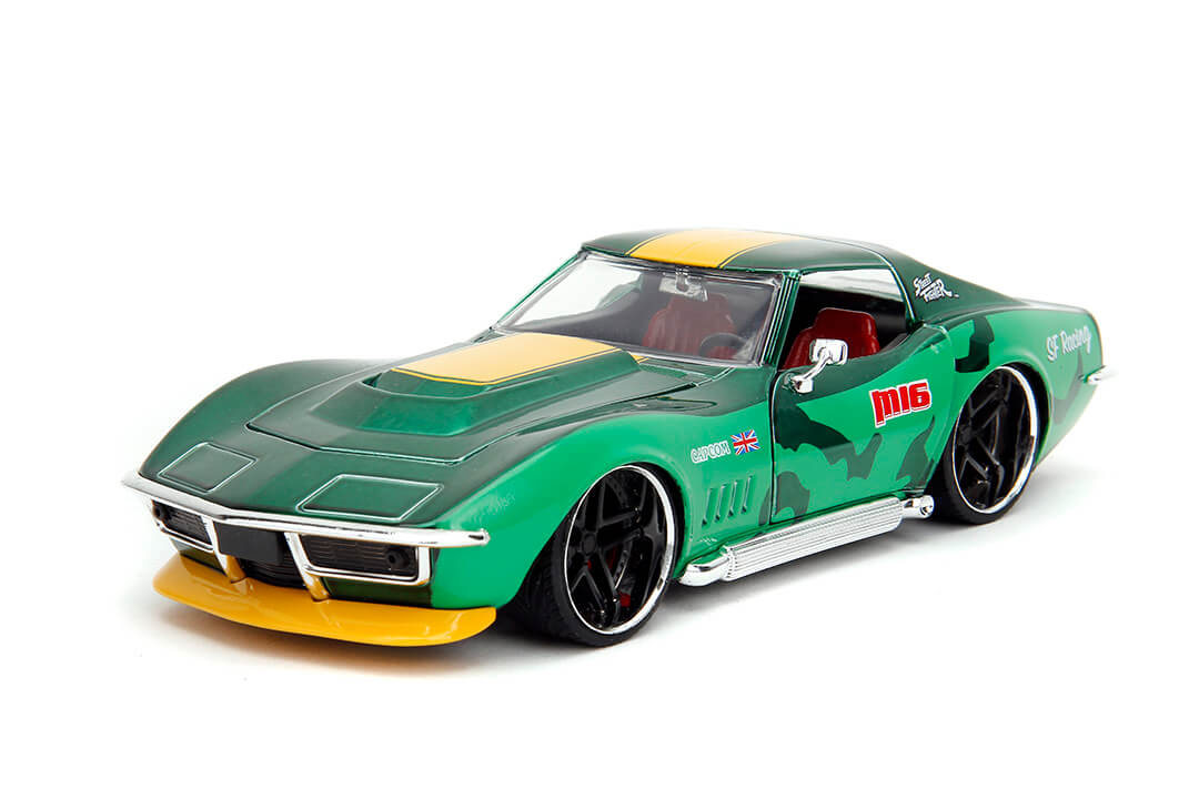 Street Fighter, Cammy & 1969 Chevrolet Corvette Stingray, 1:24 Scale Vehicle & 2.75" Figure - Image 5