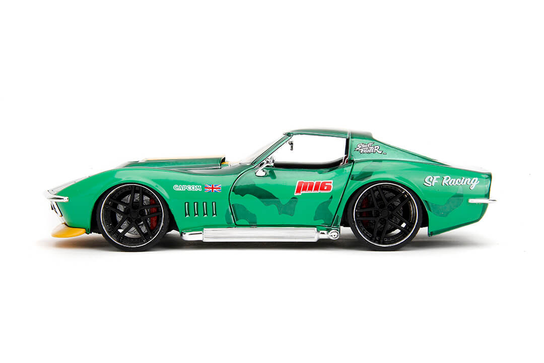 Street Fighter, Cammy & 1969 Chevrolet Corvette Stingray, 1:24 Scale Vehicle & 2.75" Figure - Image 6