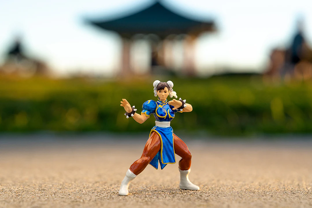 Street Fighter, Chun-Li & 1993 Mazda RX-7, 1:24 Scale Vehicle & 2.75" Figure - Image 18