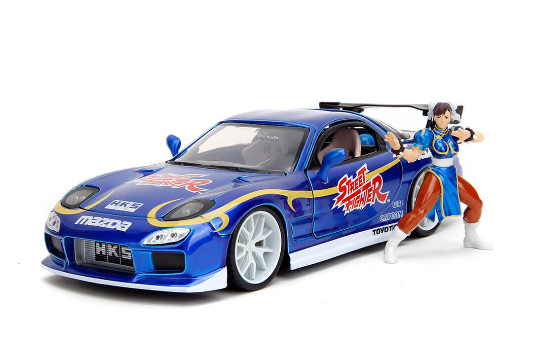 Street Fighter, Chun-Li & 1993 Mazda RX-7, 1:24 Scale Vehicle & 2.75" Figure - Image 3