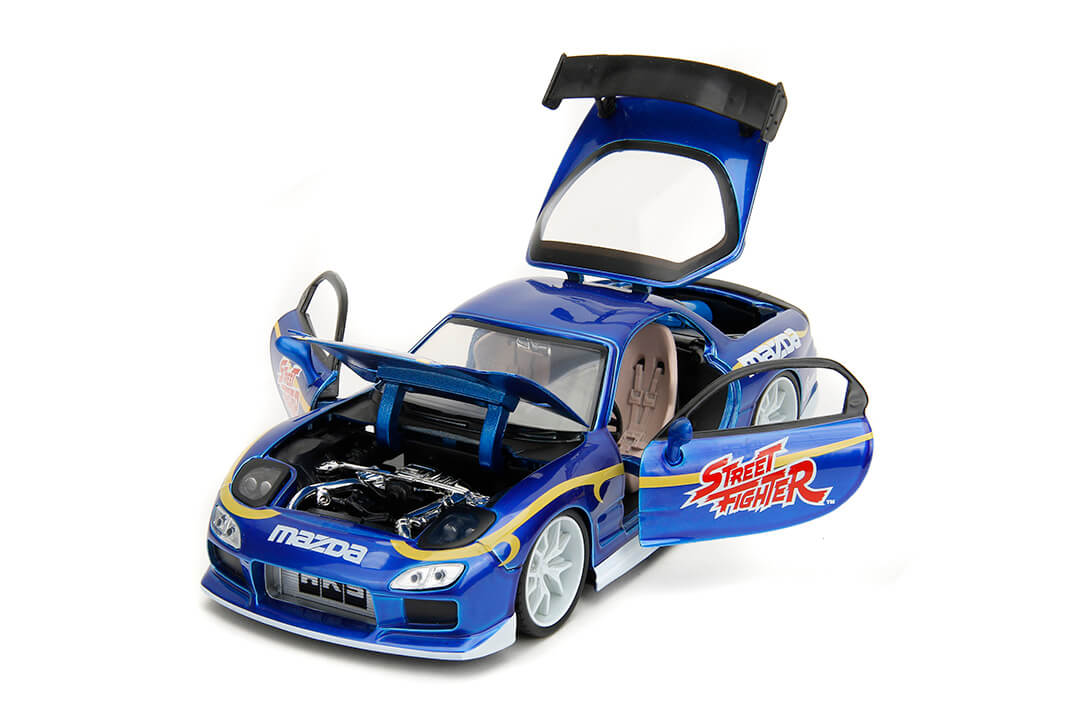 Street Fighter, Chun-Li & 1993 Mazda RX-7, 1:24 Scale Vehicle & 2.75" Figure - Image 9