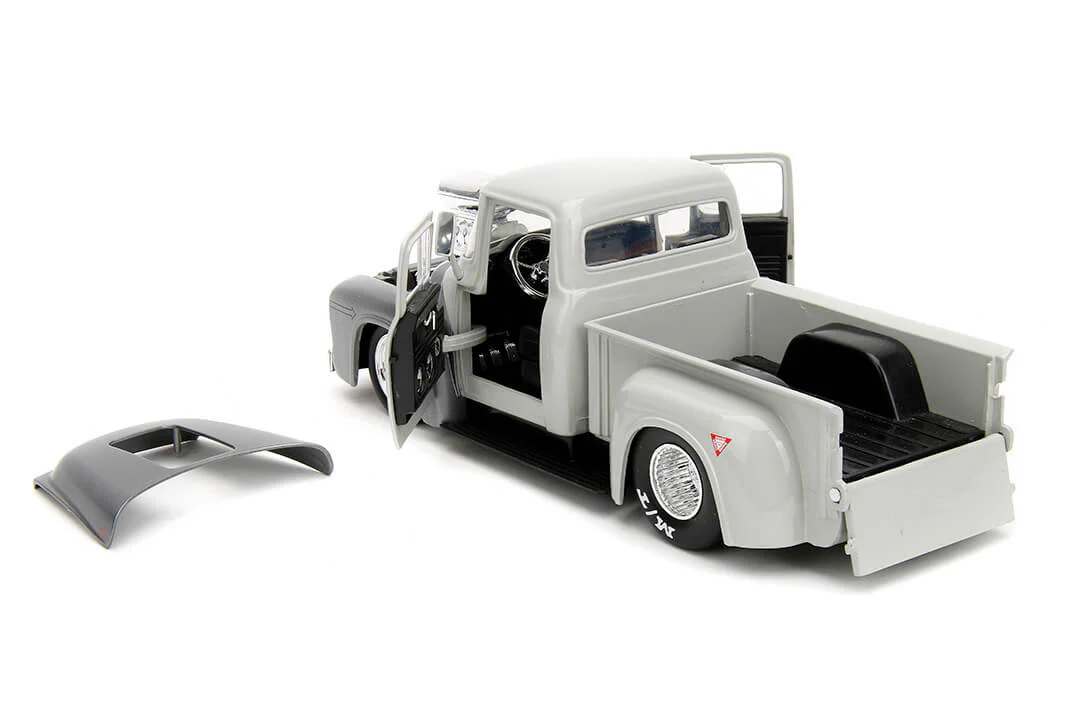 Street Fighter, Guile & 1956 Ford F-100, 1:24 Scale Vehicle & 2.75" Figure - Image 10