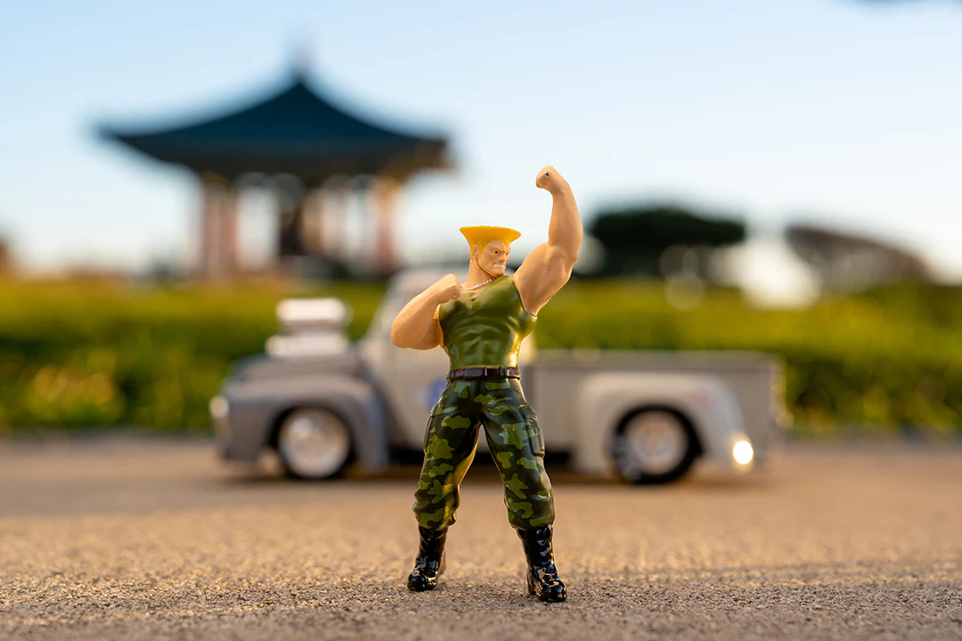 Street Fighter, Guile & 1956 Ford F-100, 1:24 Scale Vehicle & 2.75" Figure - Image 14